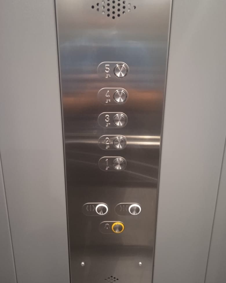 Приказной аппарат для лифтов